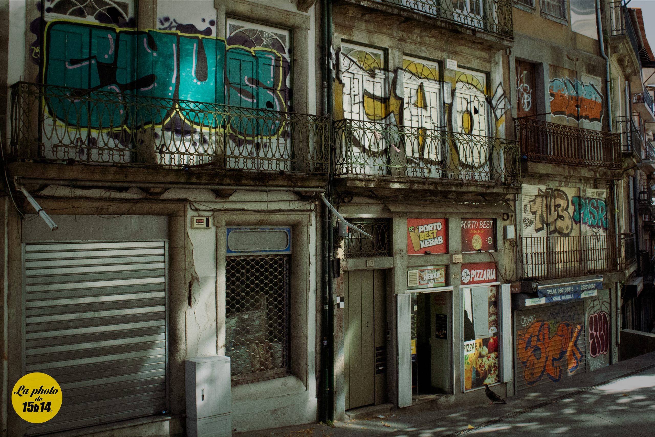 Façade et tags à Porto