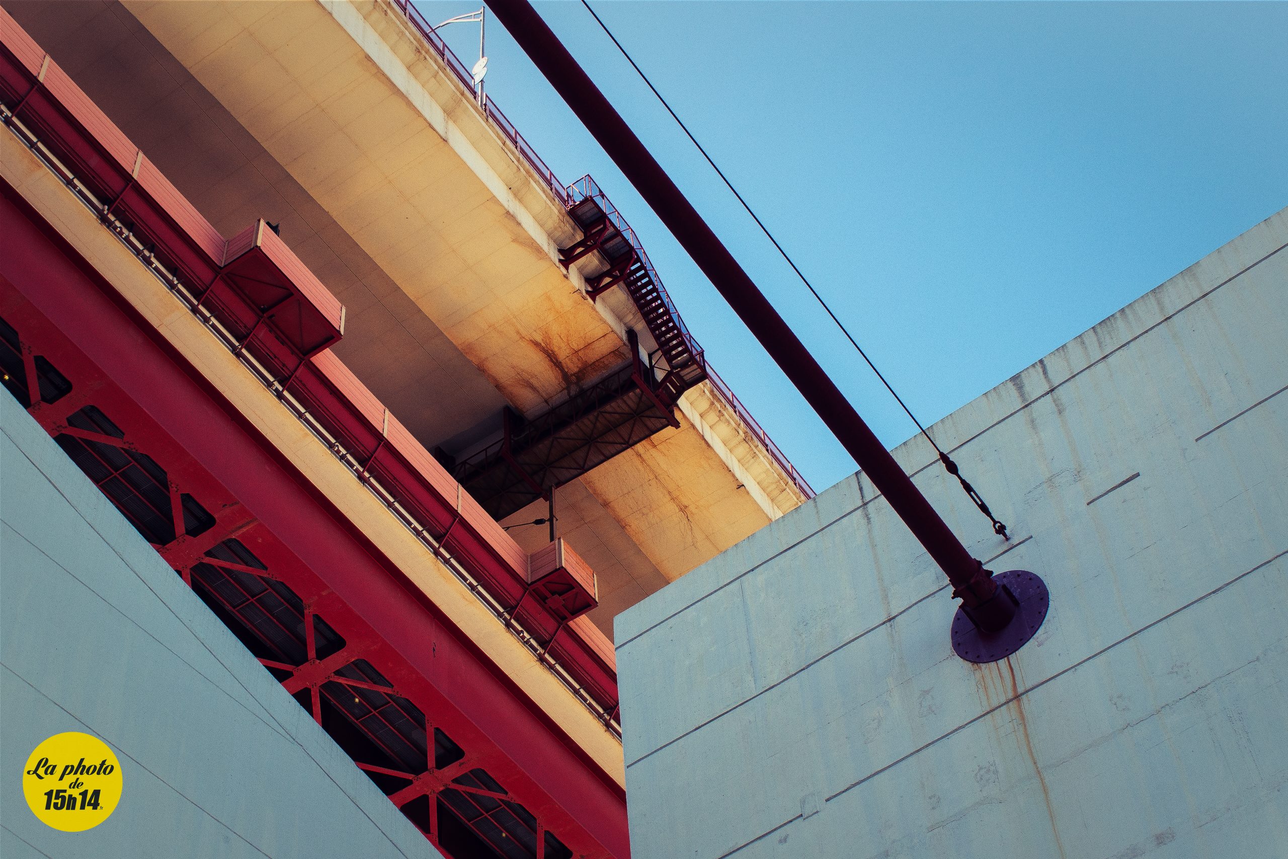 🌉 Sous le pont du 25 Avril, Lisbonne révèle sa force graphique