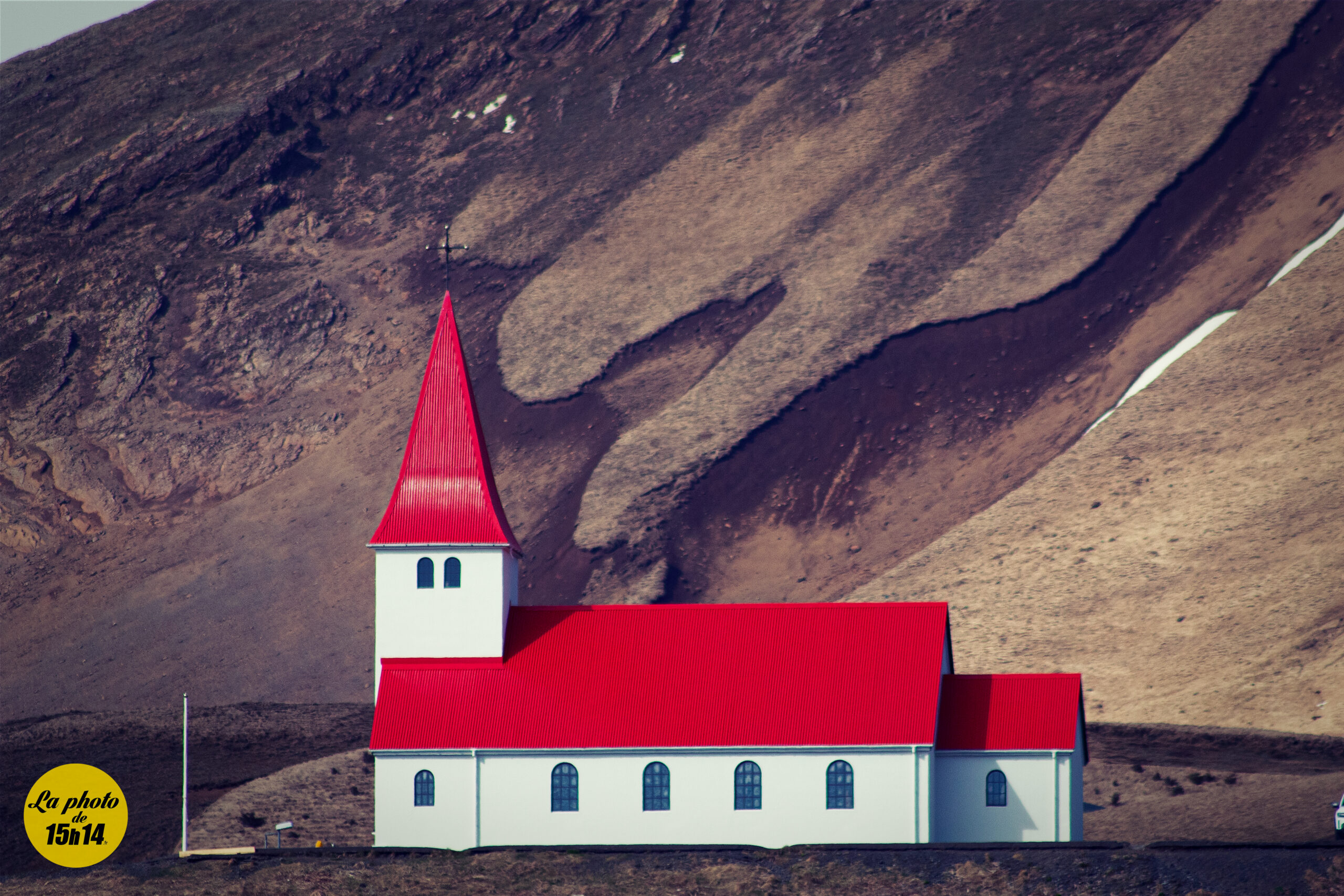 Église au toit rouge, Vik, Islande