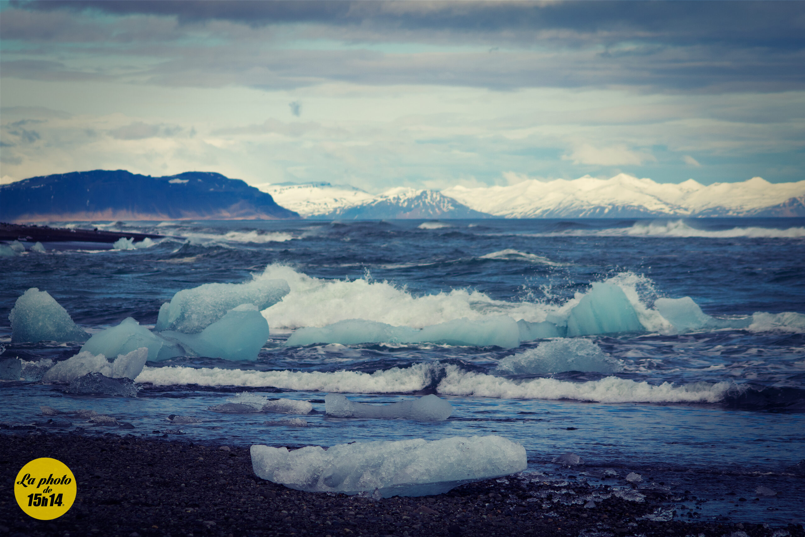 Jökulsárlón : la plage de diamants de glace qui fascine