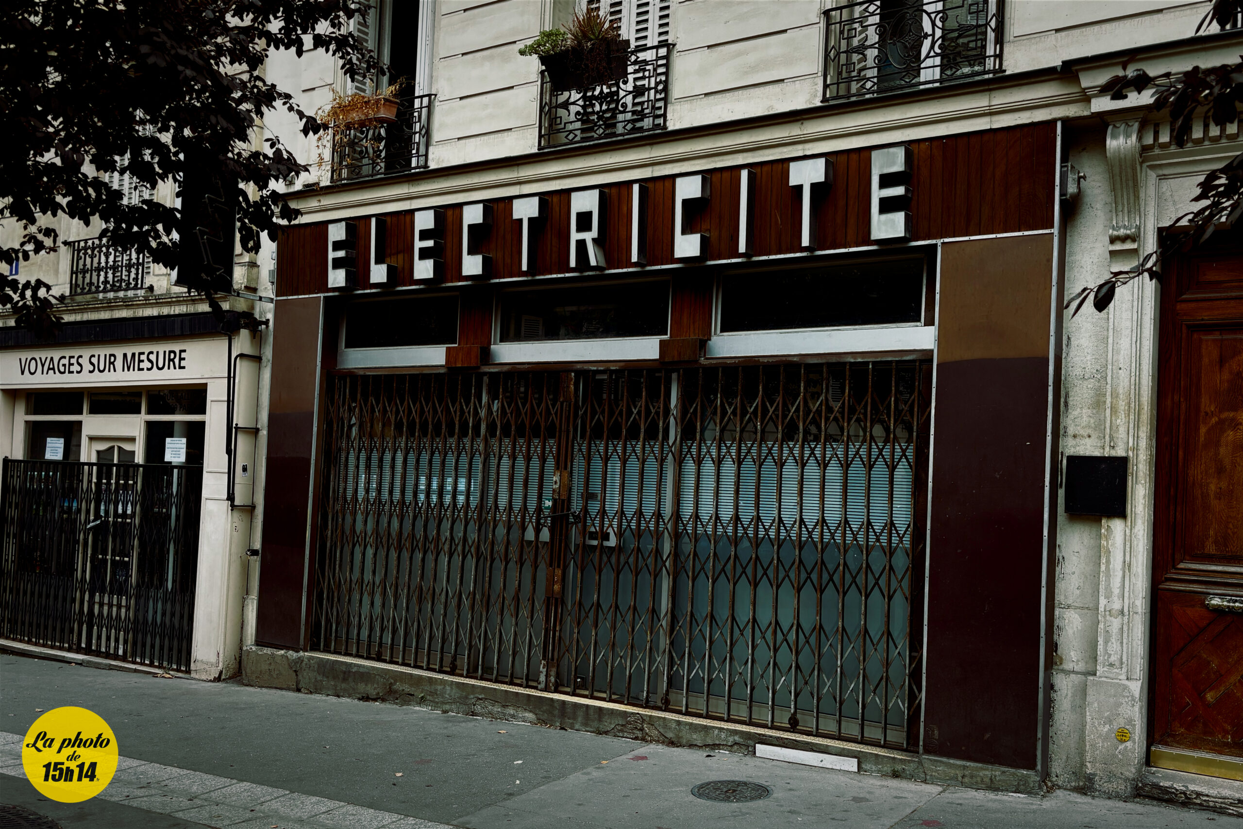 Enseigne vintage, Paris