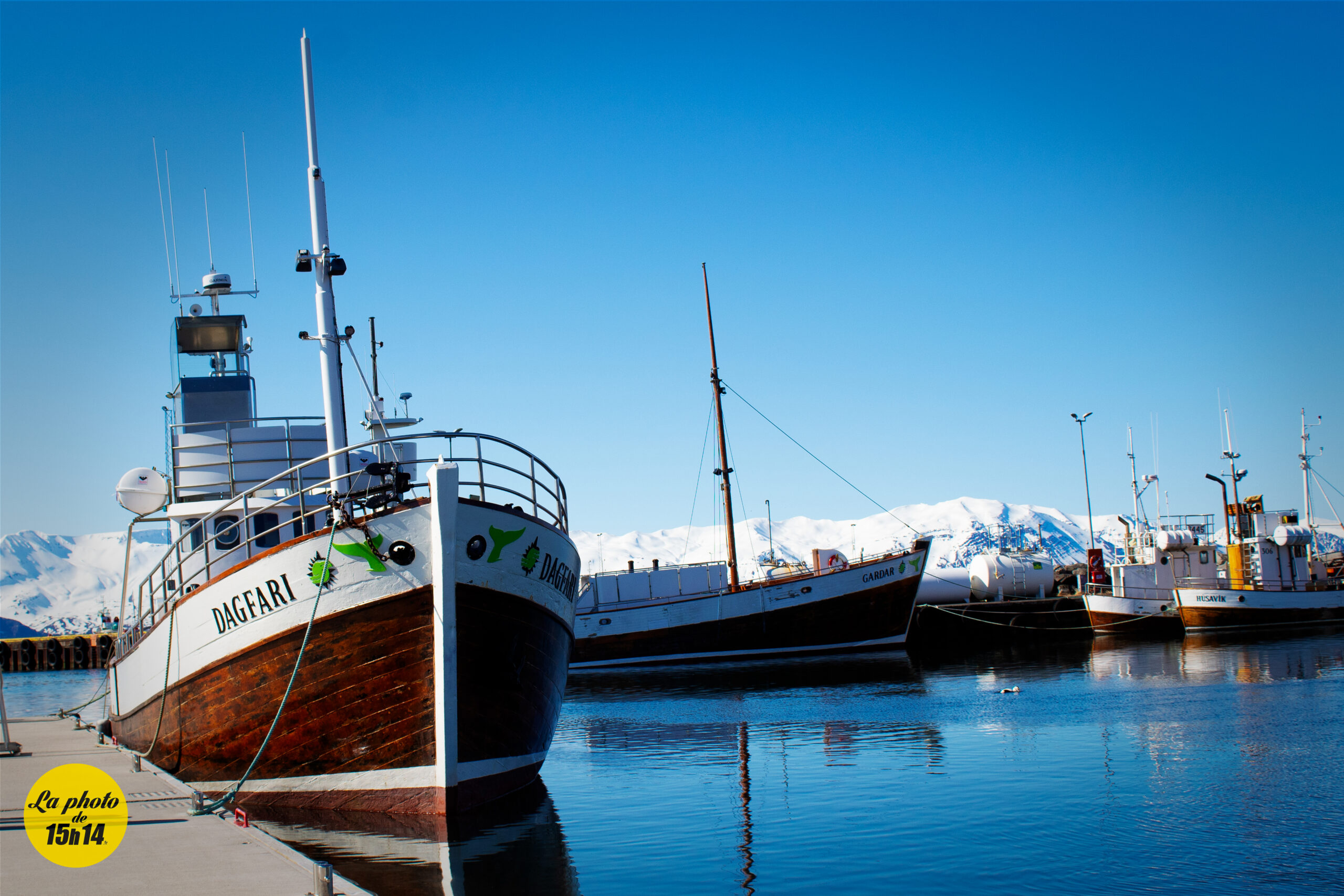 Húsavík : le port aux bateaux traditionnels en bois